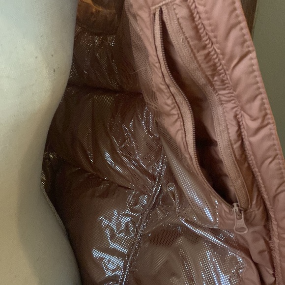 Columbia Pike Lake II Omni Heat Puffer Vest/ Peach/ Small/ NWT - Picture 7 of 9